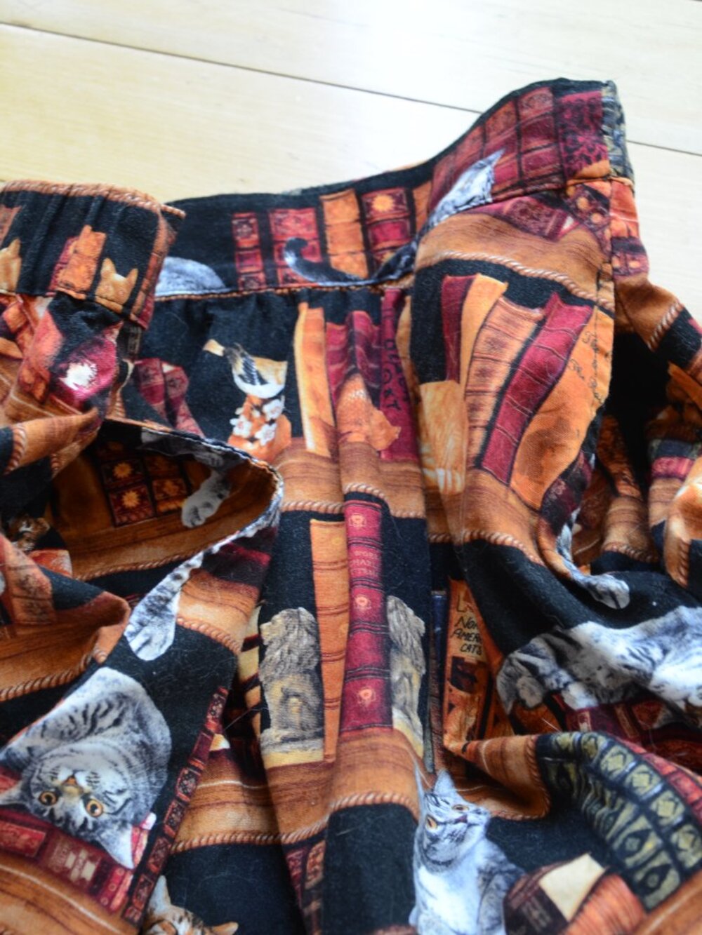 Retrolicious Cats in the Library A-line Skirt Size S - Picture 9 of 14